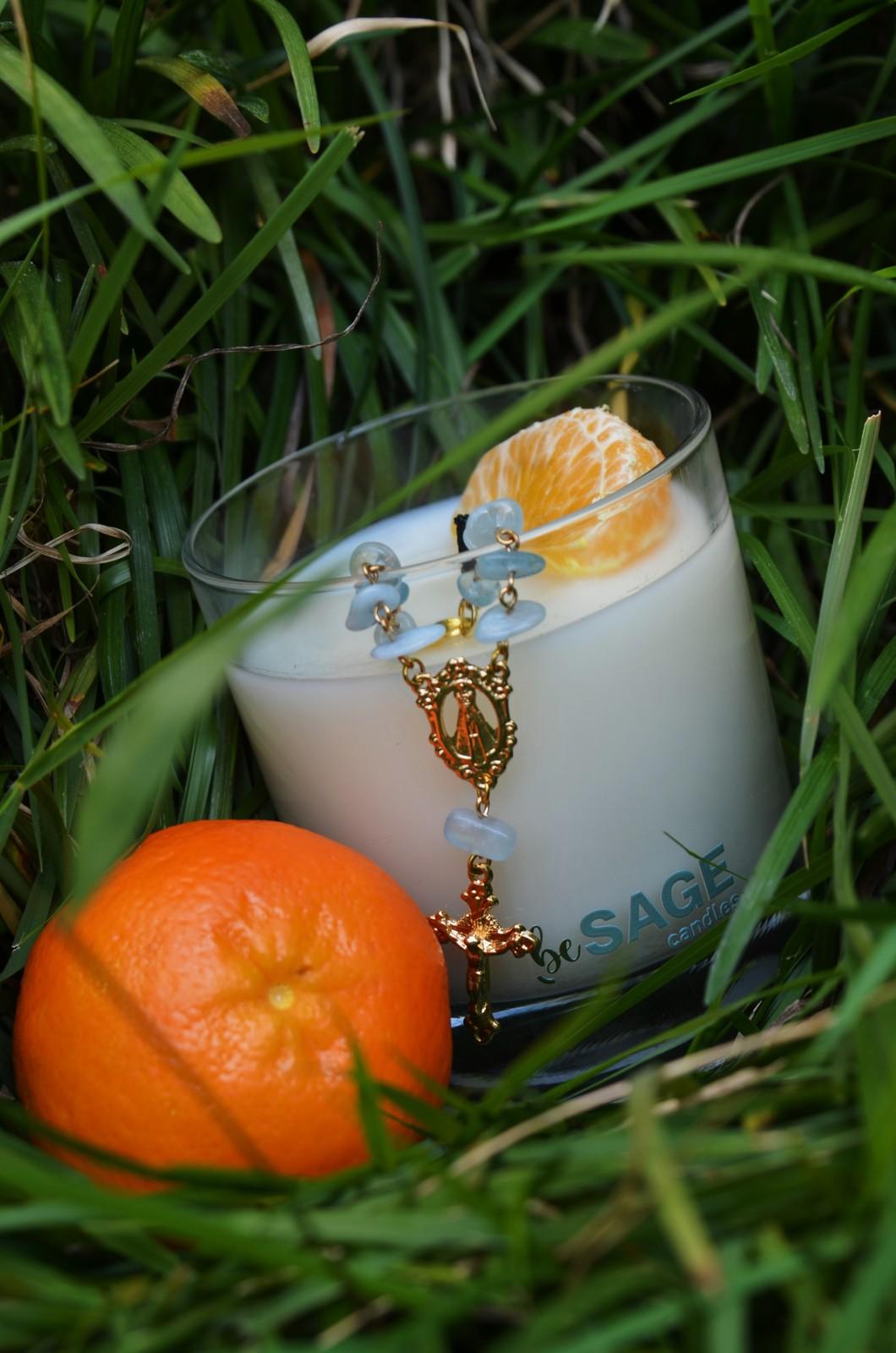 Composição da colaboração entre Be Sage Candles e Lithos