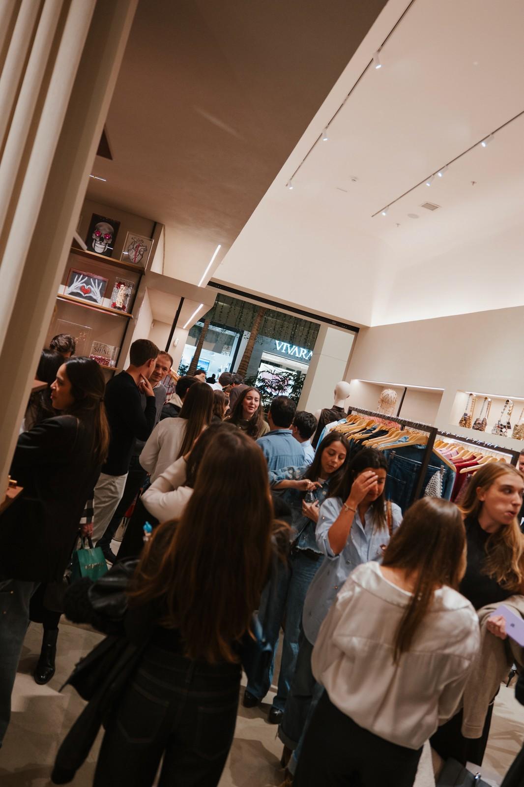 UNO opening at Shopping Cidade Jardim — image 1