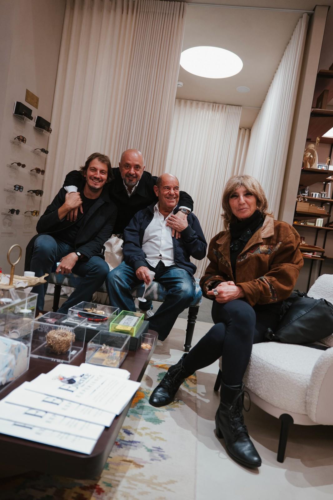 Convidados sentados durante a inauguração no Shopping Cidade Jardim