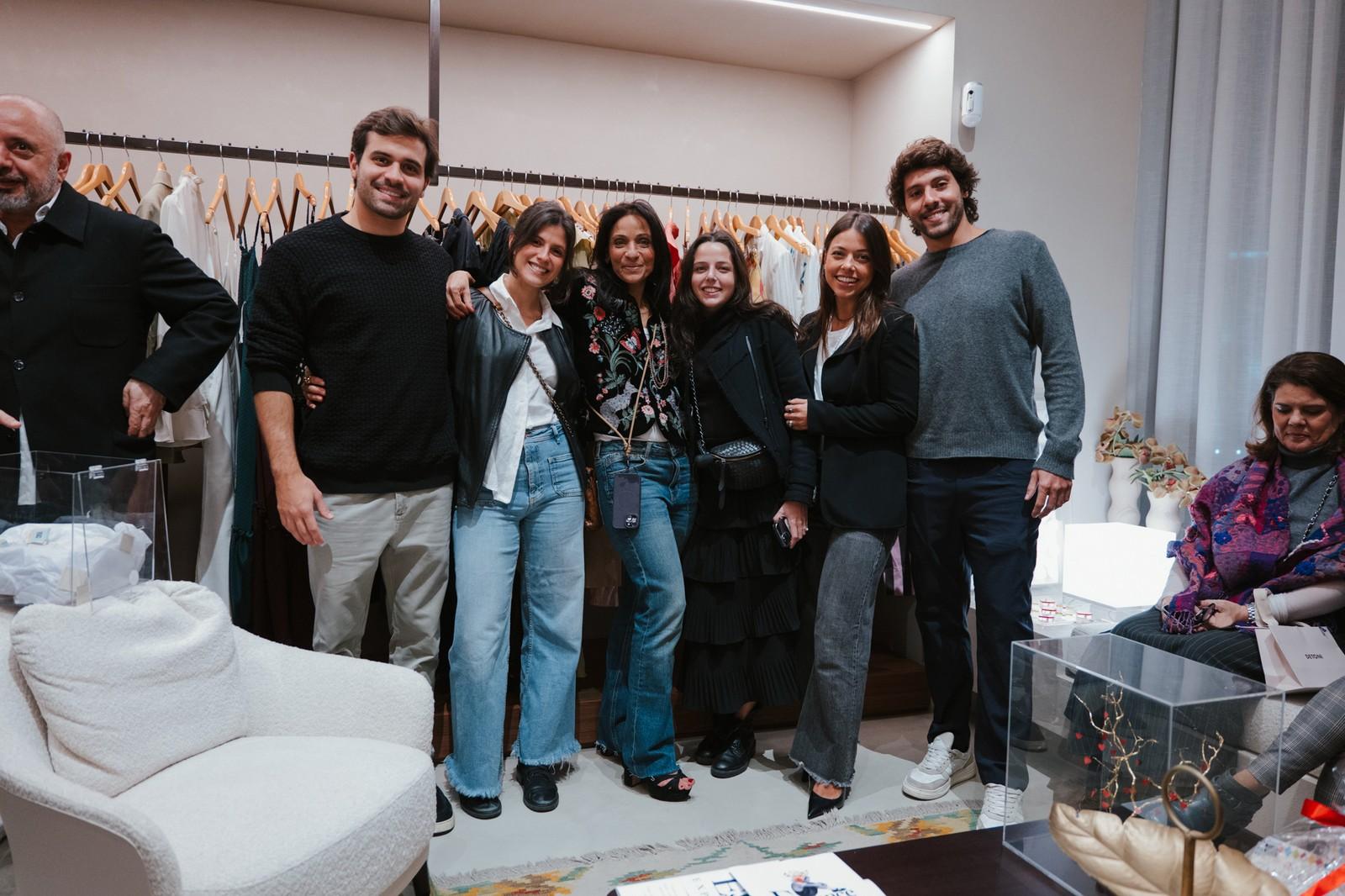 UNO opening at Shopping Cidade Jardim — image 3